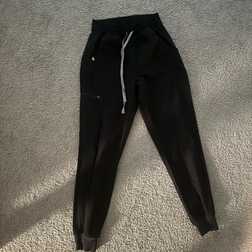 Figs Charcoal Jogger Pants with Silver Drawstring